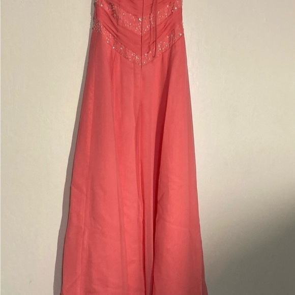 Beautiful Crystal bodice pink gown with sheer overlay size 2 - Picture 8 of 11